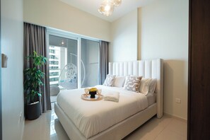 2 bedrooms, in-room safe, desk, iron/ironing board