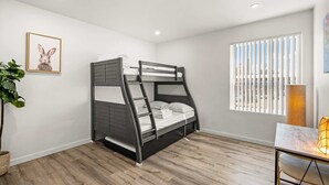 Unclassified image, 3 of 53, button - Sun-filled Modern Getaway w Spacious Areas 4 (Altadena)
