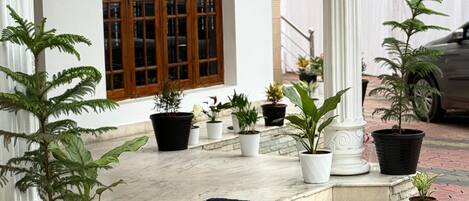 Fachada de la propiedad