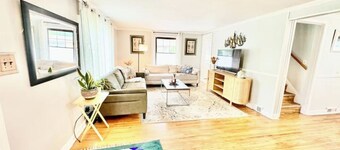 Spacious 5-bedroom house in lovely Amherst with Central AC,