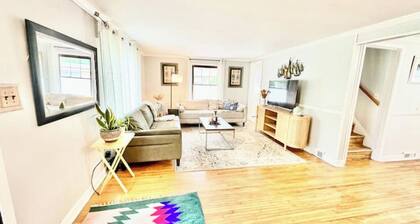 Spacious 5-bedroom house in lovely Amherst with Central AC,