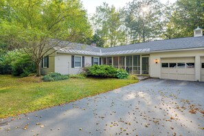 House (4 Bedrooms) | Interior - Near Main St & Festivals: Peaceful Keene Getaway! (Keene)