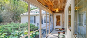 Near Main St & Festivals: Peaceful Keene Getaway!