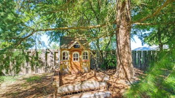 ํ์ฐ์ค (3 Bedrooms) | ๋ด๋ถ