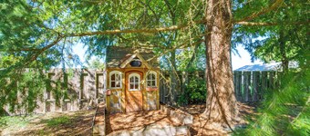 Walk to Rogue X: Medford Family Home w/ Large Yard