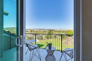 House (6 Bedrooms) | Interior