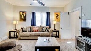 Ev (2 Bedrooms) | İç mekân