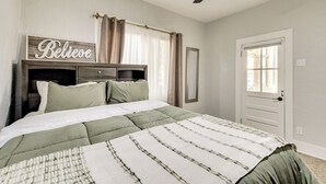Ev (2 Bedrooms) | İç mekân
