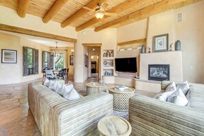 Interior - 1/2 Mi to Airport Mesa! Hot Tub Haven w/ Mtn Views (Sedona)