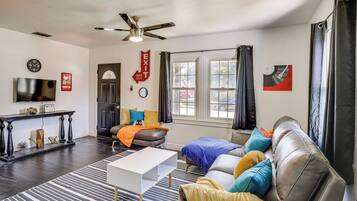 House (2 Bedrooms) | Interior