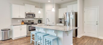 3 Mi to Sand! Ocean Isle Beach Escape Near Golf