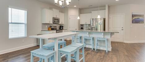 Apartment (2 Bedrooms) | Front of property