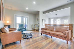 House (5 Bedrooms) | Interior