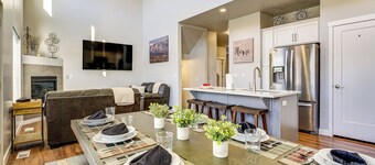 Room to Work + Relax! SLC Townhome w/ Office, Yard