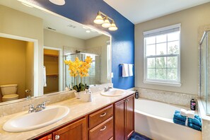 House (4 Bedrooms) | Interior - 6 Mi to Dtwn Reno: Mtn-view Retreat w/ Fireplace! (Reno)