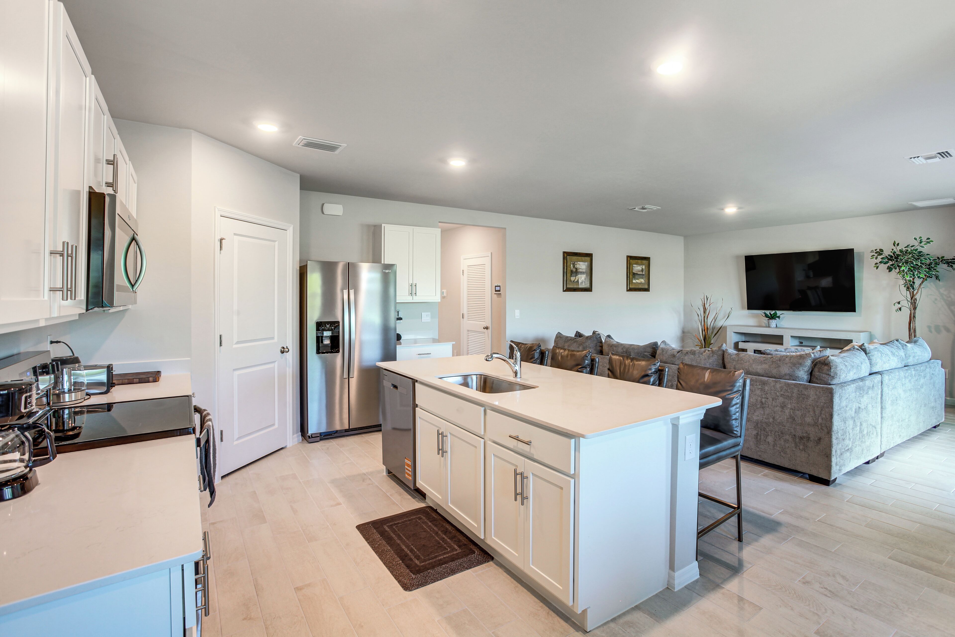 House (4 Bedrooms) | Interior