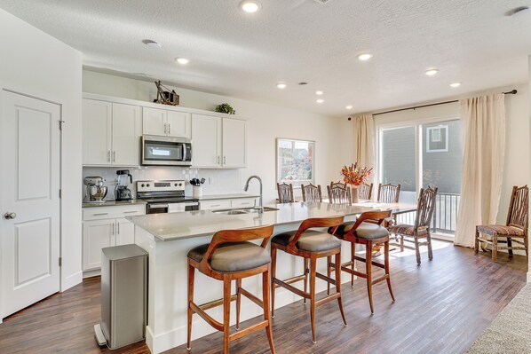 House (4 Bedrooms) | Interior