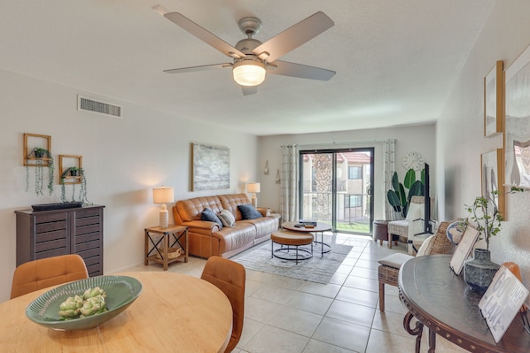 Apartment (2 Bedrooms) | Front of property