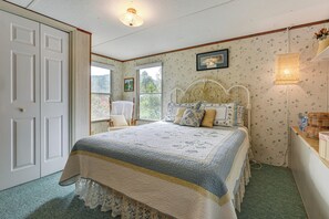 House (3 Bedrooms) | Interior - Mine for Gems & Chase Waterfalls: Franklin Retreat (Franklin)