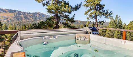 House (6 Bedrooms) | Interior