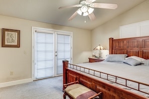 House (2 Bedrooms) | Interior - Walkable Miracle Mile Retreat w/ Peaceful Patio (Stockton)
