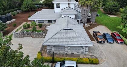 Lux Suites Hostpoa Airbnb's Eldoret