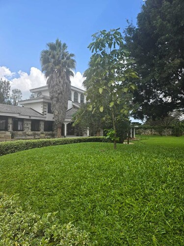 Lux Suites Hostpoa Airbnb's Eldoret