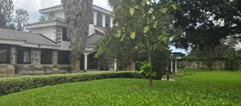 Lux Suites Hostpoa Airbnb's Eldoret