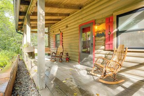 House (2 Bedrooms) | Interior - Soak in Hot Tub, Explore Outdoors: Cleveland Cabin (Cleveland)