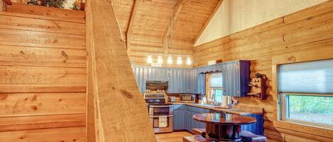 House (2 Bedrooms) | Interior