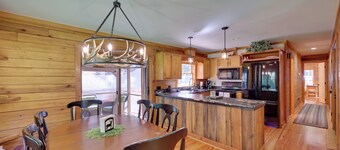 Unplug & Unwind! Country Cabin in Louisburg