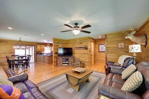 House (3 Bedrooms) | Interior - Unplug & Unwind! Country Cabin in Louisburg (Louisburg)