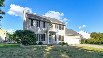 House (4 Bedrooms) | Interior