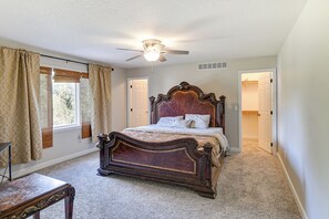 House (4 Bedrooms) | Interior - Des Moines Suburb Stay w/ Spacious Layout & Deck! (Johnston)