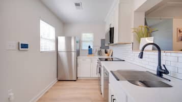 House (1 Bedroom) | Interior