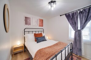 House (2 Bedrooms) | Interior - 'zen Haven' Lakefront Erie Home w/ Shore Access (Erie)