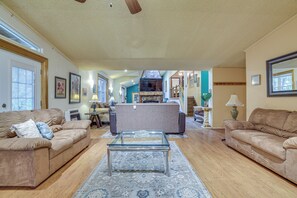 House (3 Bedrooms) | Interior - 7 Mi to Big Boulder Mtn! Home w/ Pet-friendly Yard (Albrightsville)