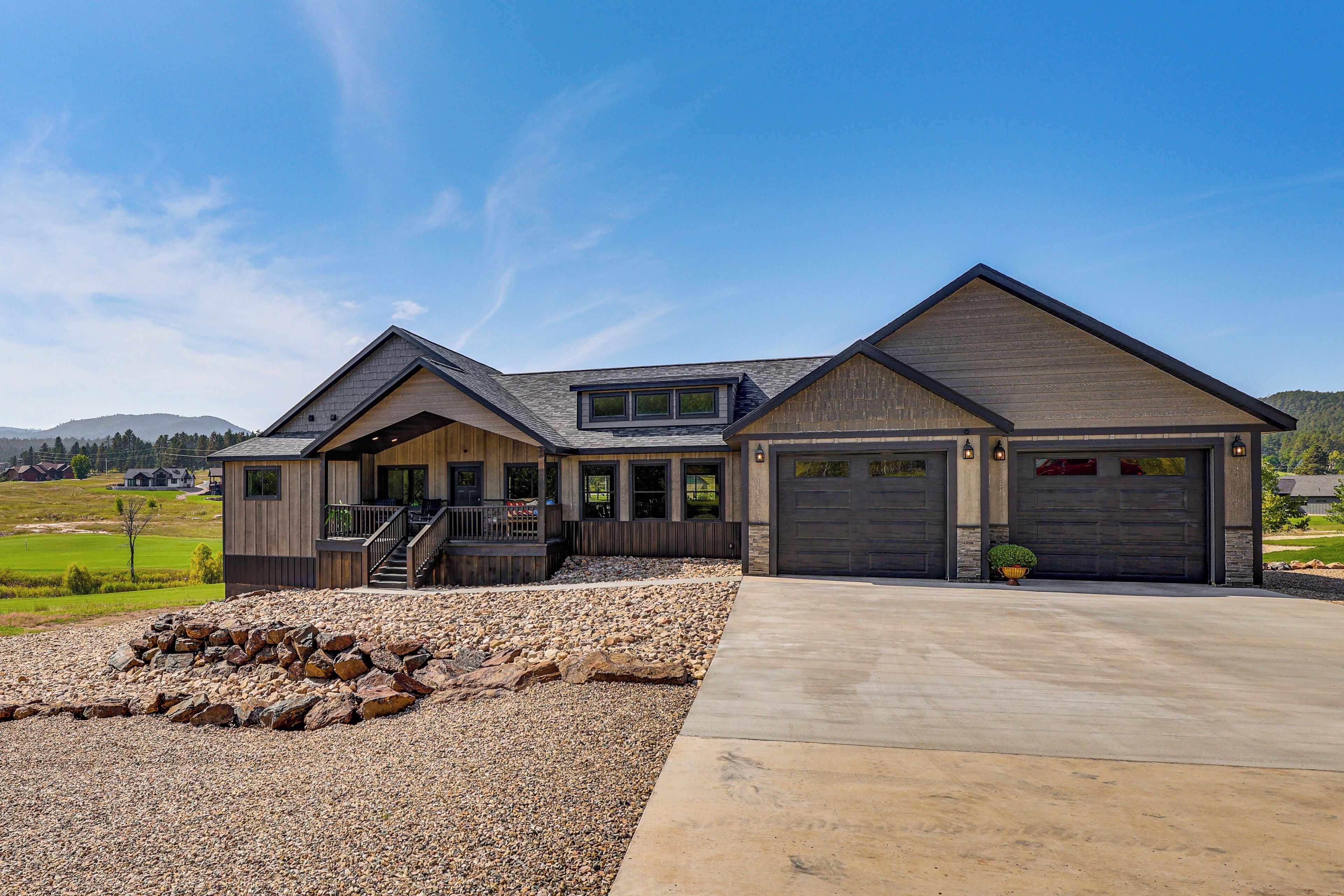 Rumah (Multiple Bedrooms) | Interior