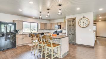 House (Multiple Bedrooms) | Interior