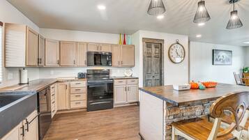 Rumah (Multiple Bedrooms) | Interior