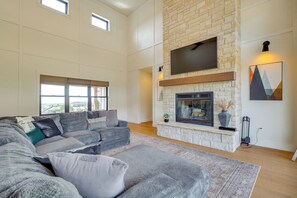 House (4 Bedrooms) | Interior - Nat'l Forest Access & Mtn Views: Family Eagar Home (Eagar)