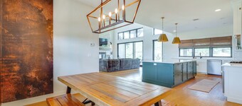 Nat'l Forest Access & Mtn Views: Family Eagar Home