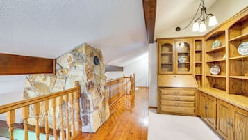 Rumah (2 Bedrooms) | Interior
