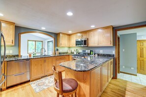 House (2 Bedrooms) | Interior