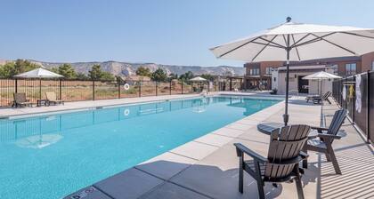 Golfers Poolside Retreat at The Ledges *Resort Amenities Included!*