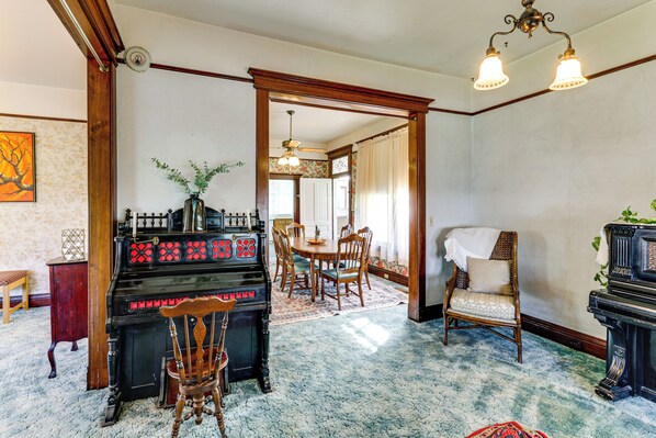 Interior - 2 Mi to River: Historic Clarkston Home w/ Views! (Clarkston)