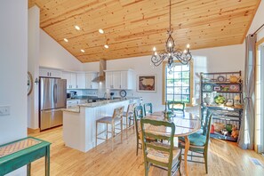 House (2 Bedrooms) | Interior - Walk to Dtwn Syracuse: Private Lake-view Home (Syracuse)
