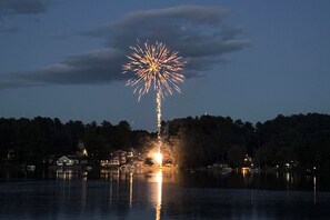 House (2 Bedrooms) | Interior - Winter on the Water: Warm & Cozy Thompson Retreat! (Thompson)