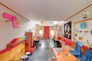 Apartment (2 Bedrooms) | Interior - 'the Ringmaster,' Converted Railcar in Dubois! (DuBois)