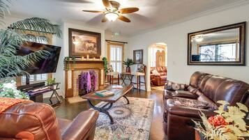 House (4 Bedrooms) | Interior